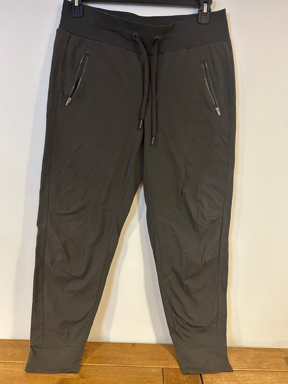Athleta Sz M Olive Green Trekkie North Pull On Jogger Pants Womens Granola Girl